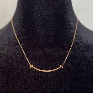 New Gold Plated Stainless Steel Fashion Geometric Smiley Necklace. NWT.
